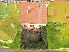 Třebíč, dům v Židovské čtvrti se zahrádkou k náplavce - 6