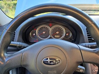 Subaru Legacy 2.0 101Kw 2004 - 6