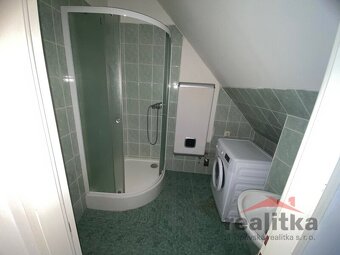 Pronájem bytu 2+1 45 m2 Opava, ul. Komárovská - 6