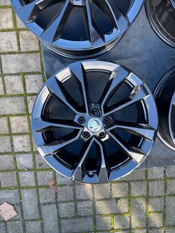 ORIGINÁL Alu Škoda Procyon R18, 5x112 - TOP STAV - 6