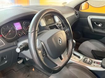 Renault Laguna III 2.0dCi 127kW 4Control - automat - tažné - 6