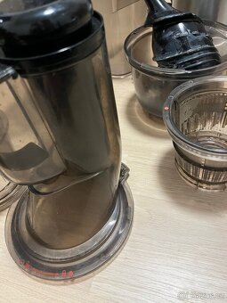 Šnekový odšťavňovač Emotion G21 - 6