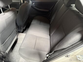Toyota Corolla 1.4VVT-i , 71 kW benzín, 2005 - 6
