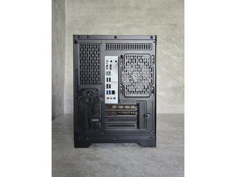Herní PC AM5/Ryzen 7/RX 9070XT 16GB/32GB RAM/2TB NVMe - 6