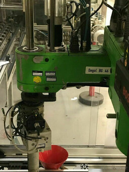 Robot Bosch Scara SR 800 s ovládáním + robot s otočným ramen - 6