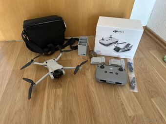 Dron DJI Mini 3 Fly More Combo šedý - 6