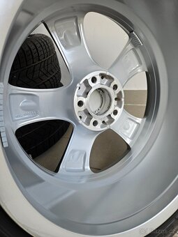 Orig. Mercedes 5x112 Zimní 245/45/18 - Nové - 6