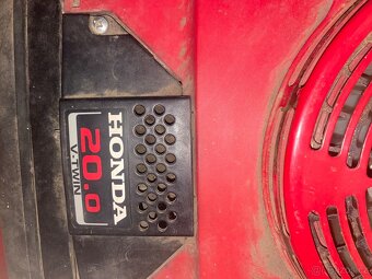 Zahradní traktor Countax a2050he - 6