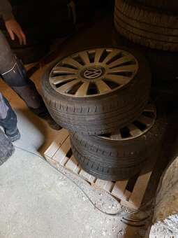 225/40R18 92W XL - 6