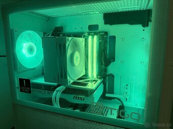 🤍 Herní PC "White Build" | RTX 5070 12G | Ryzen 5 | 32GB D - 6