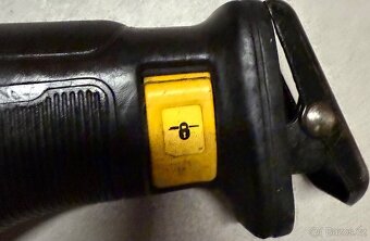 Dewalt aku ocasni pila DCS388 54V - 6