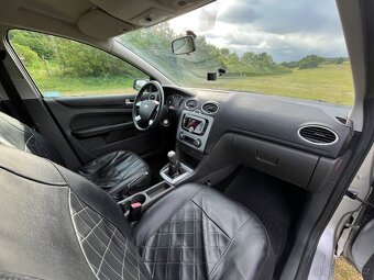 Ford Focus 1.6 hatchback - 6