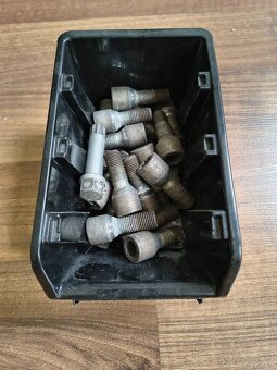 5x100 Letní komplet R17- ALU STILAUTO SR500 (Octavia 1 RS) - 6