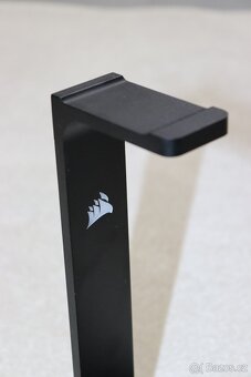 Stojan na sluchátka Corsair ST100 RGB Premium - 6