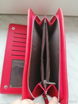 Červená peněženka, zánovní. Velmi dobrý stav (1) - 6