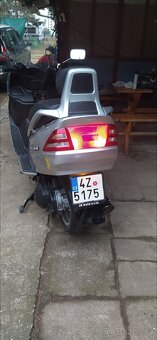 Suzuki Burgman 400 - 6