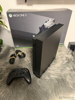 XBOX ONE X 1TB V TOP STAVU - 6