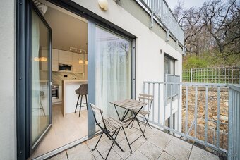Moderní 2+kk bydlení hned u parku Klamovka, 44m2 - 6