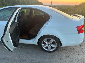 Škoda Octavia III RS 2.0 TDi 135 kW manuál - 6
