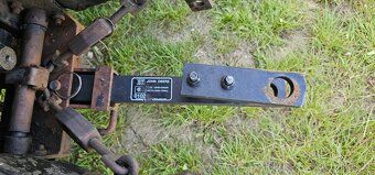 Traktor John Deere 2320 - 6