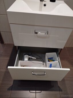 Umyvadlo se skříňkou včetně baterie - 6