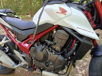 Honda Hornet 750 - 6