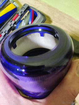 Pěkný Dyson V15 tyčový vysavač 90 min. výdrž i Pro chovatele - 6