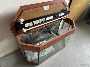 Akvárium s dřevěným krytem cca 130L zkosené - 6