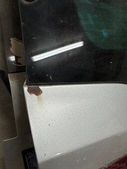 Fiat Stilo 2003-2007, zadní 5. (páté) dveře - 6