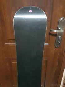 Prodám úplně nový snowboard CRAZY CREEK 125cm dlouhý. - 6