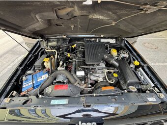 Jeep Cherokee XJ 4.0 - 6