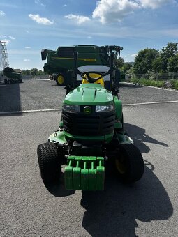Profesionální žací traktor JOHN DEERE X950R - 6