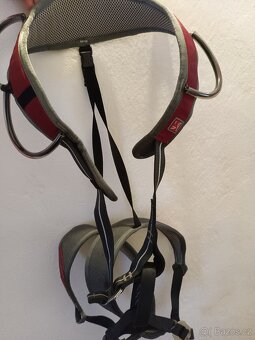 Lezecký úvazek Twist od Ocún - bordo lady M-L - 6