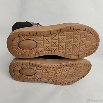 Velmi málo nošené dívčí kozačky Friboo vel. 31 - 6