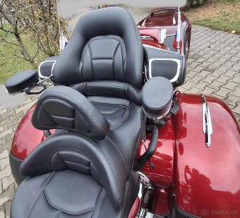 Prodám Hondu GL 1800 trike s vozíkem - 6
