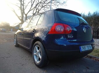 VW GOLF V  1.4 55 kW Benzín - 6