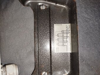 Podružný elektroměr s jističi, do garáže, ... ČB - 6