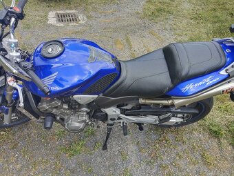 Honda Hornet 900 - 6