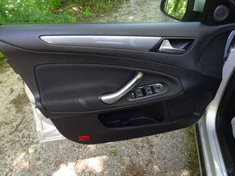 Ford Mondeo 2,0 TDCi 103kW 2x sada kol, pěkná výbava - 6