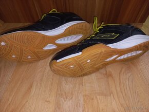 Prodám sálové boty LOTTO Jumper 400RFC – vel. 40 - 6