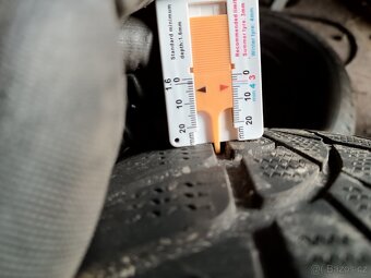 4ks 215/65/R16 zimní Dunlop vzorek 4-5 mm - 6