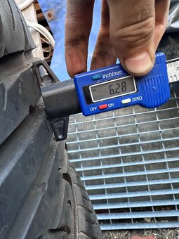 Letní sada pneu 215/35 R19 - Kumho - 6