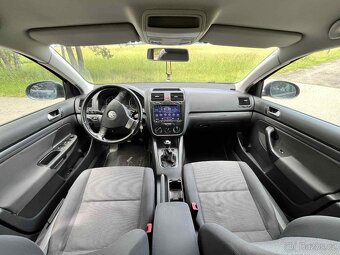 Volkswagen Jetta 1,9 tdi 2009 77kW - 6