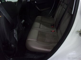 Peugeot 2008 1,6 e-HDi 115 - 6