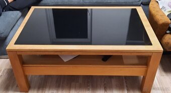 Stůl Ikea se skleněnou deskou - 6