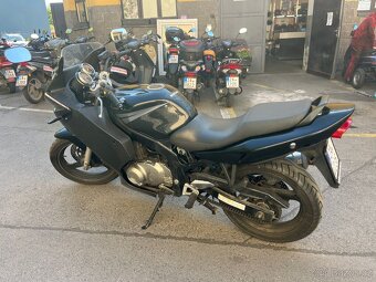 Sleva. Suzuki GS500 FU - 6