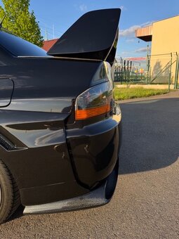 Lancer Evolution IX - 6