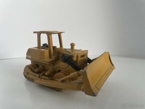 Prodám sadu modelů ERTL - 6