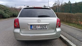 Toyota Avensis kombi T25 2.2D-4D 110 kW - 6