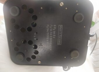 Starý bakelitový telefon - 6